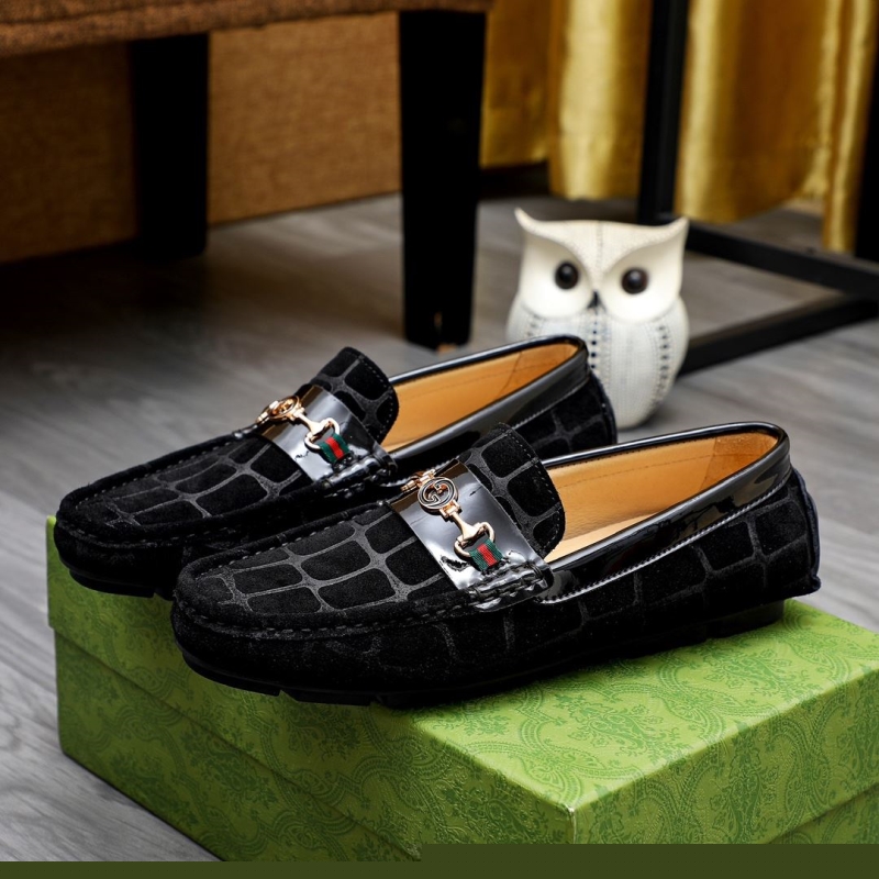 G*u*i leather shoes